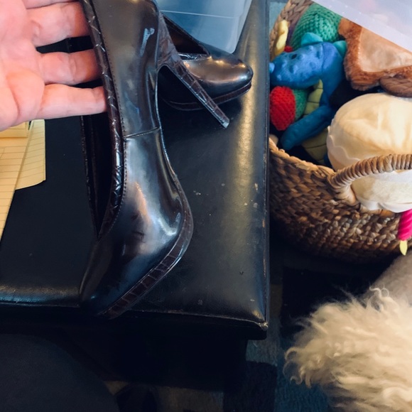 Shoes - Picture 7 of 10